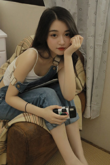 我爱冒牌机器女友